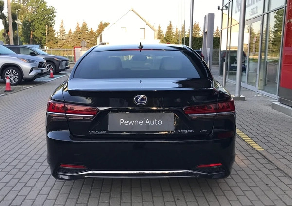 Lexus LS cena 250000 przebieg: 117800, rok produkcji 2017 z Hajnówka małe 742